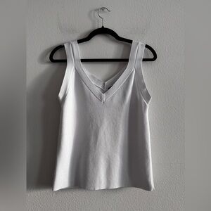 Ann Taylor V Neck Tank M White